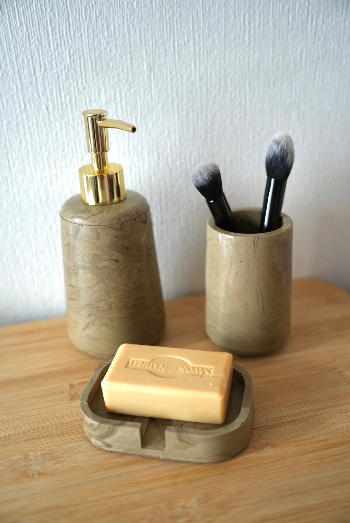 Ensemble en jesmonite