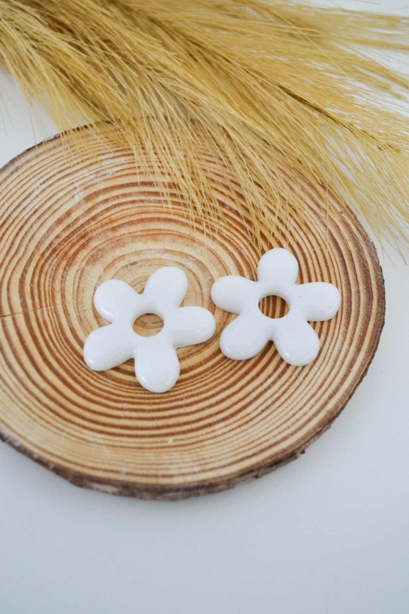 Grandes pampilles fleurs blanches