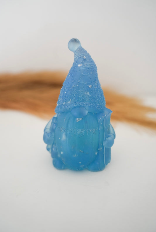 Gnome avec ses skis