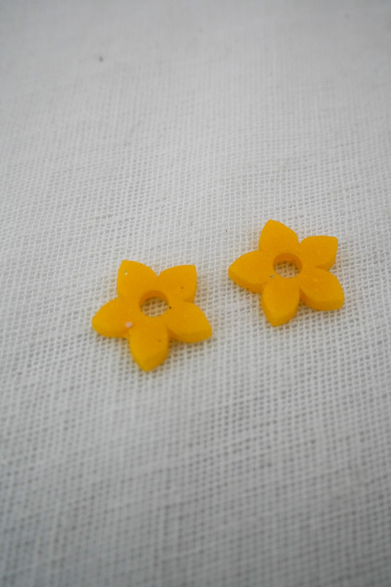 Petites pampilles fleurs jaunes