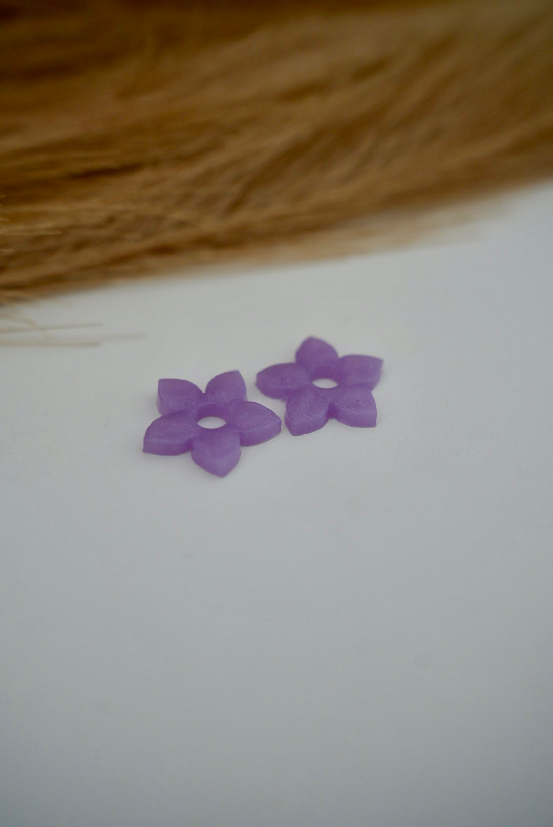 Petites pampilles fleurs violettes