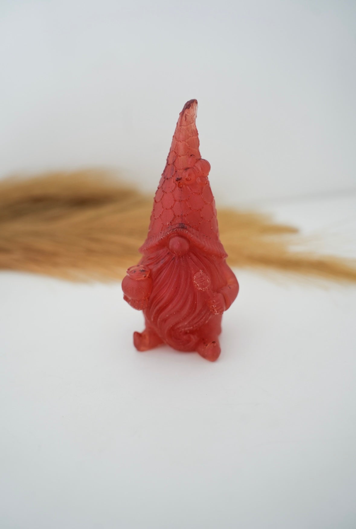 Gnome avec son pot de miel